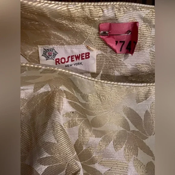 Vintage 50s Gold Lamé Cocktail Dress - Label is size 10 - Picture 6 of 11